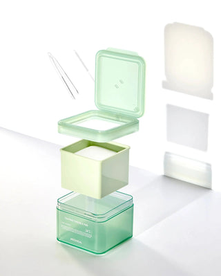 Mediheal Teatree Trouble Pad toner pads in a box, featuring 100 pads for blemish-prone skin, designed for clear, healthy skin.