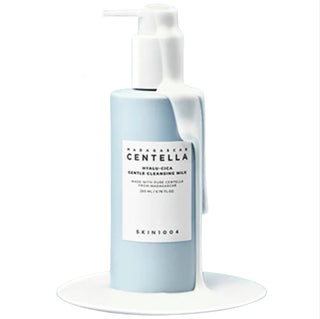 Damaged Box Skin1004 Madagascar Centella Hyalu-Cica Gentle Cleansing Milk in a white bottle with a pump dispenser.
