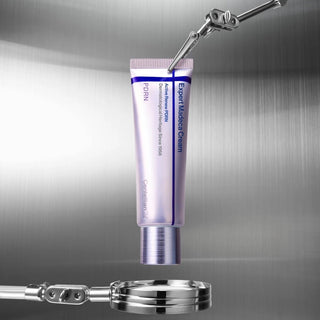 Centellian24 Expert Madeca Cream Active Renew with PDRN, 50ml jar showing the cream's smooth texture and branding on the label.