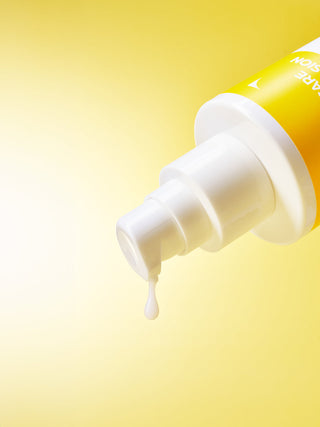 Deoproce VITA C Toning Care Fluid Emulsion bottle, lightweight skincare emulsion for brightening and hydration.