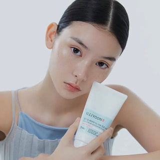 Illiyoon Ceramide Ato Concentrate Cream 230ml jar, hydrating moisturizer with rich ceramide formula for healthy skin.