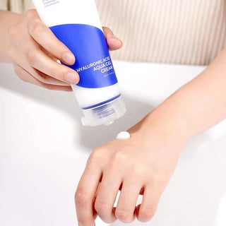 ISNTREE Hyaluronic Acid Aqua Gel Cream in 100mL jar, hydrating gel cream with hyaluronic acid for moisture and skin refreshment.