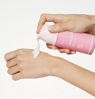 Medicube PDRN Pink Collagen Bubble Serum in a 95mL bottle, showing the pink packaging and serum applicator.