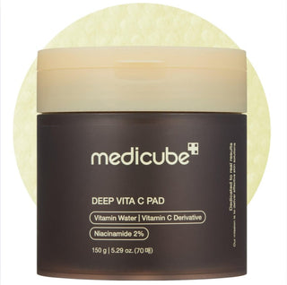 Medicube Deep Vita C Pad toner pads with 70pcs, designed for brightening and exfoliating skin.
