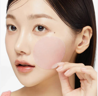 Medicube PDRN Pink Collagen Gel Toner Pad, 120mL with 70 pads, showing the pink gel toner pads in a skincare container.