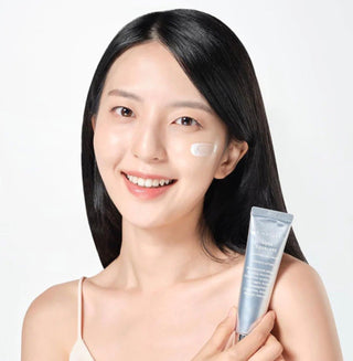 S.NATURE Aqua Squalane Moisturizing Cream in 60ml jar, smooth cream with hydrating and nourishing properties, ideal for skincare.