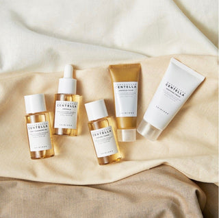SKIN1004 Madagascar Centella travel skincare set with 150mL box, featuring gentle, natural skincare products in a compact kit.